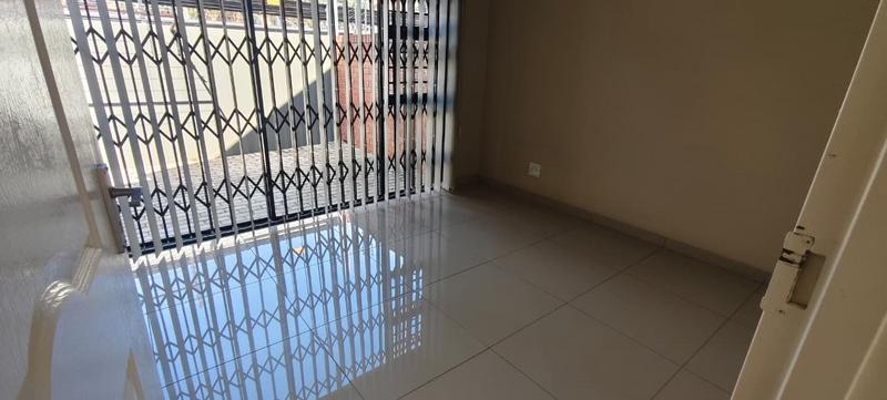To Let 2 Bedroom Property for Rent in Die Bult North West